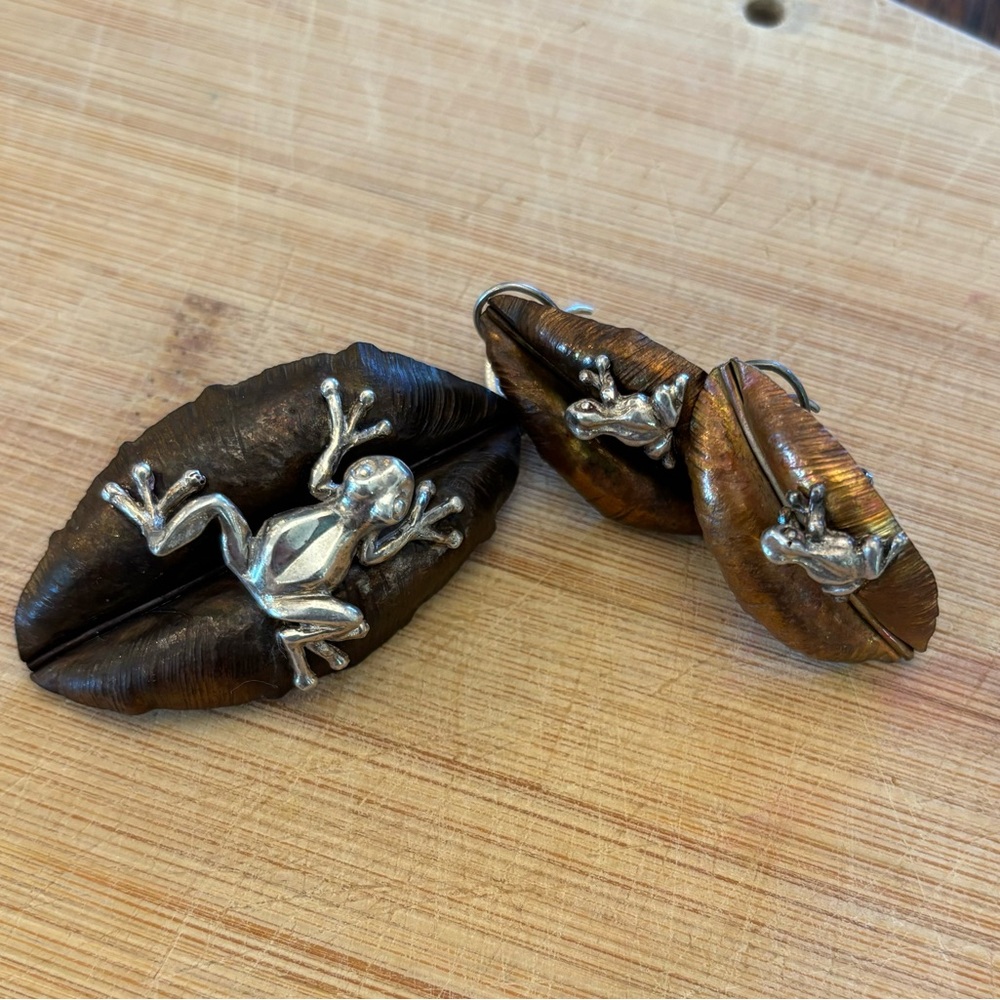 Hector Salgado Silver Copper Frogs On A Leaf Necklace Pendant And Earrings Set